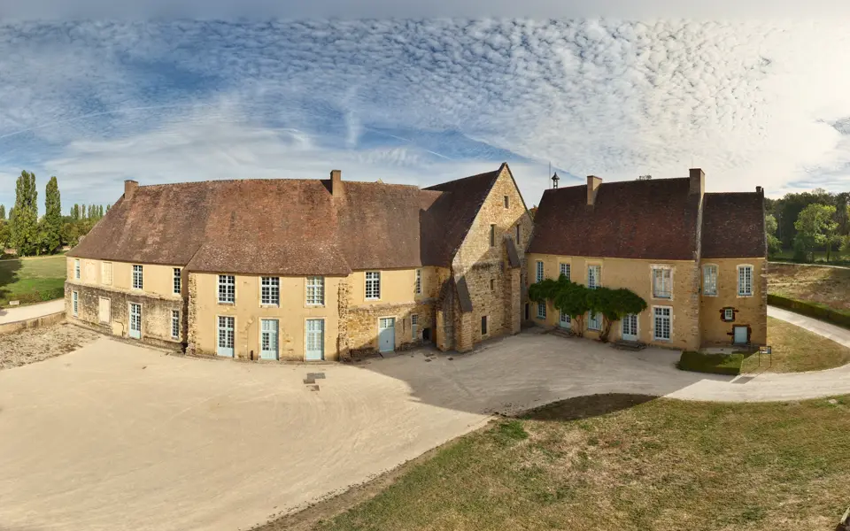 Panorama 360° par drone de l'abbaye de l'Épau