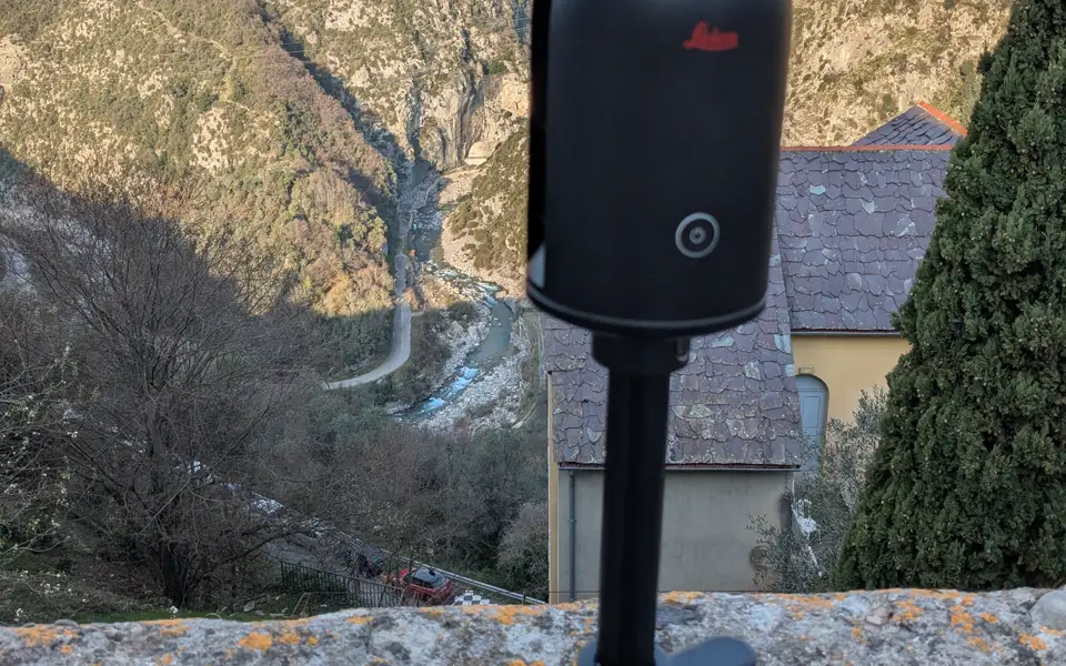 Scanner laser Leica en station, Monastère de Saorge